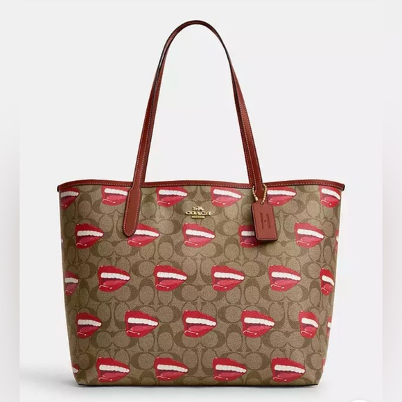 NWT Coach Tote In Signature Canvas - Picture 9 of 14